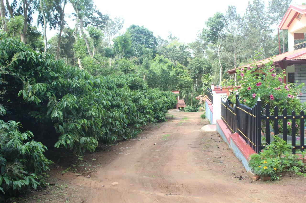 Whistling Woods Farm Stay Kushalnagar Luaran gambar